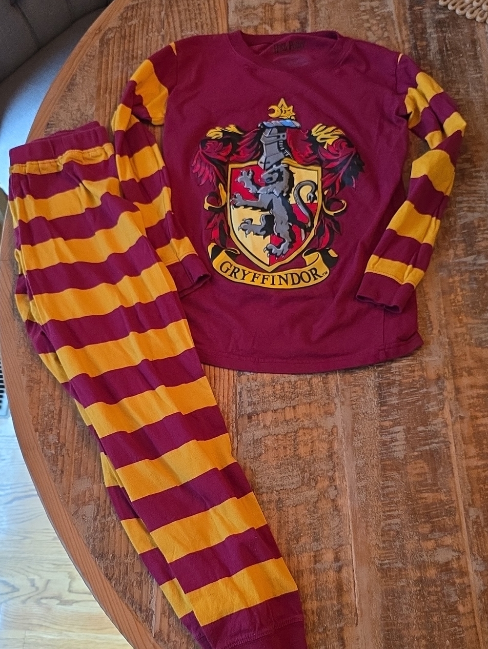 Harry Potter Gryffindor Kids Pajama Set - Burgundy and Gold